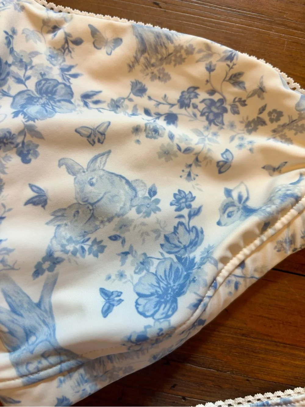 NWT Frankie’s bikinis x Gigi HADID blue toile fawn bikini set